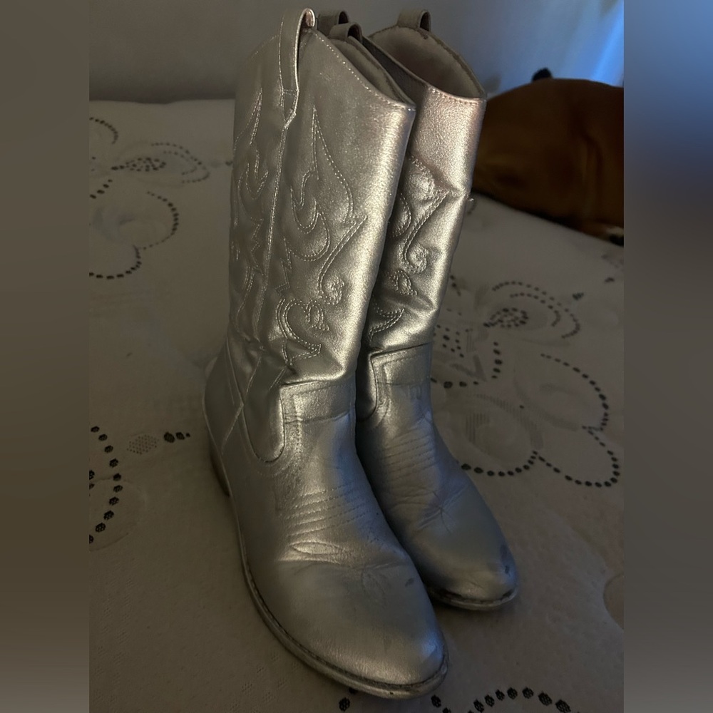 Painted silver cowboy boots